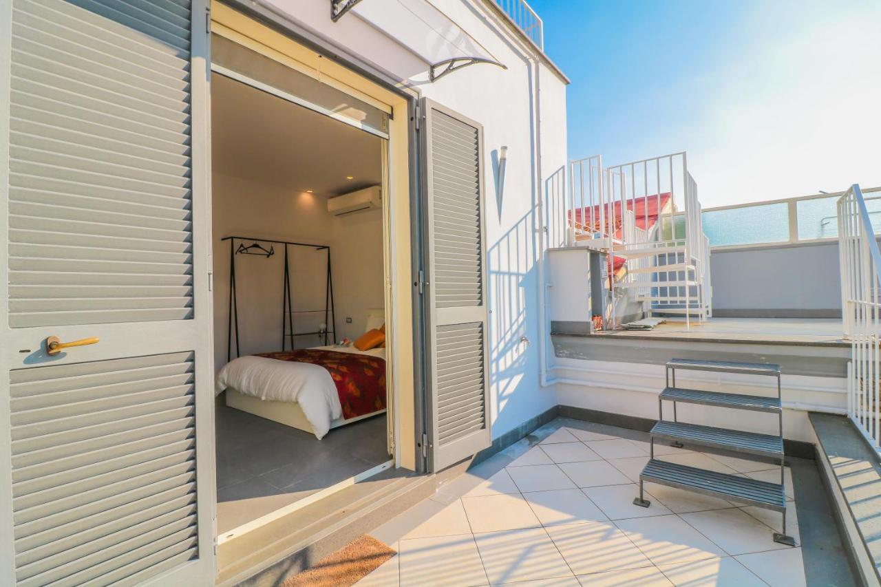 Terrazze Del Lungomare Bed & Breakfast Napoli Ngoại thất bức ảnh